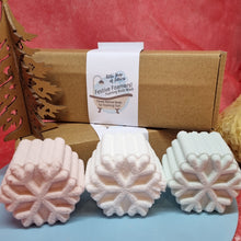 Load image into Gallery viewer, Festive Foamers - Foaming Body Wash - Christmas Pampering - Little Shop of Lathers