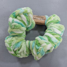 Load image into Gallery viewer, Chunky Scrunchie - Crochet Hair accessory - Best Efforts