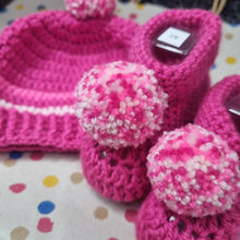 Load image into Gallery viewer, Crochet Beanie Bobble Hat and Booties Set - The Leopard PomPom - Baby gift - 3-6 Month