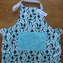 Load image into Gallery viewer, Childrens Apron - Kids Pinny - Penguins - Made by Marianne Gifts