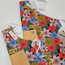 Load image into Gallery viewer, Adult Apron - Pinny - Bright Flowers - Made by Marianne Gifts