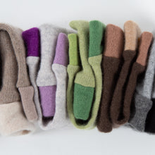 Load image into Gallery viewer, Cashmere Wrist Warmers - Turtle Doves - Raspberry