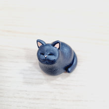 Load image into Gallery viewer, Loaf Cat - Polymer Clay - Cat Keepsake Decoration - Pins and Noodles