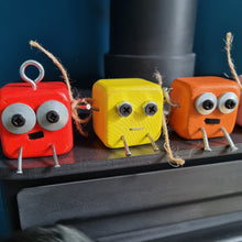 Load image into Gallery viewer, Scraplet - Small - Quality Mike - Wood robot figure