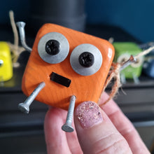 Load image into Gallery viewer, Scraplet - Small - Frankie the Duck - Wood robot figure