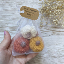 Load image into Gallery viewer, Crochet Amigurami Mini Pumpkin set of 3 - CuddlingaCactus