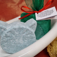 Load image into Gallery viewer, Feline Feative - Little Shop of Lathers - Handmade Bath Treat - Christmas Gift Ideas
