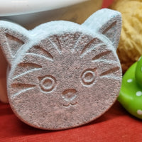 Load image into Gallery viewer, Feline Feative - Little Shop of Lathers - Handmade Bath Treat - Christmas Gift Ideas
