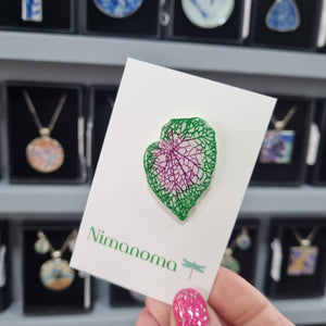 Pin Badge - Leaf - Nimanoma