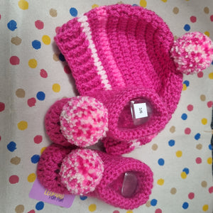 Crochet Beanie Bobble Hat and Booties Set - The Leopard PomPom - Baby gift - 3-6 Month