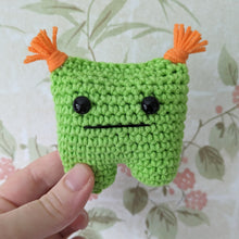 Load image into Gallery viewer, Crochet amigurami Worry Monster - Anxiety Aid - CuddlingaCactus
