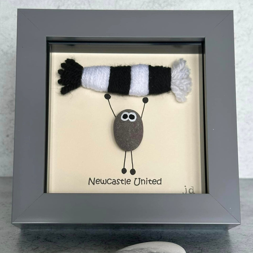 Newcastle United Pebble Art Frame - Pebbled19 - Football Fans