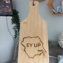 Load image into Gallery viewer, Large Ey Up Serving Paddle - Bamboo - Yorkshire sayings - Fred &amp; Bo
