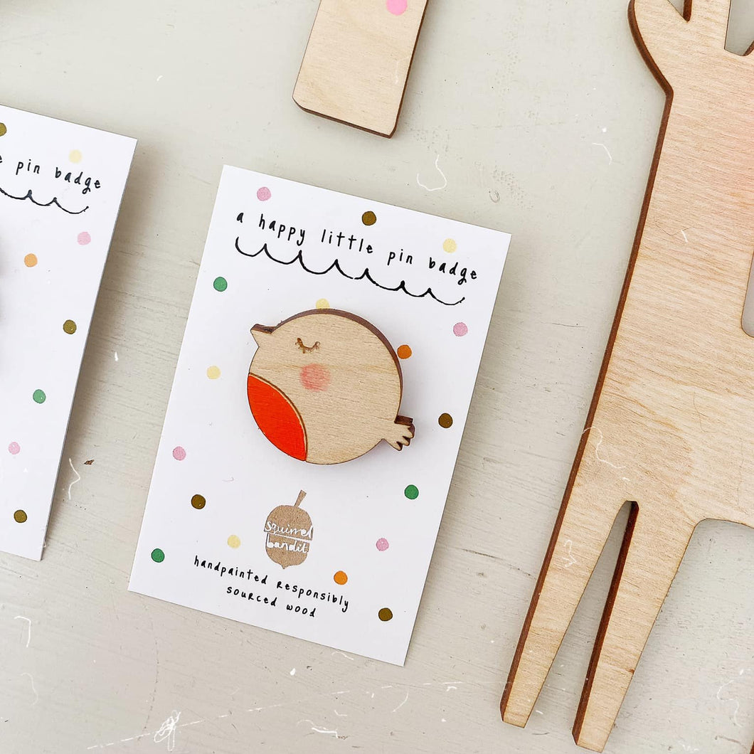 Cute Robin Wooden Pin - Squirrelbandit