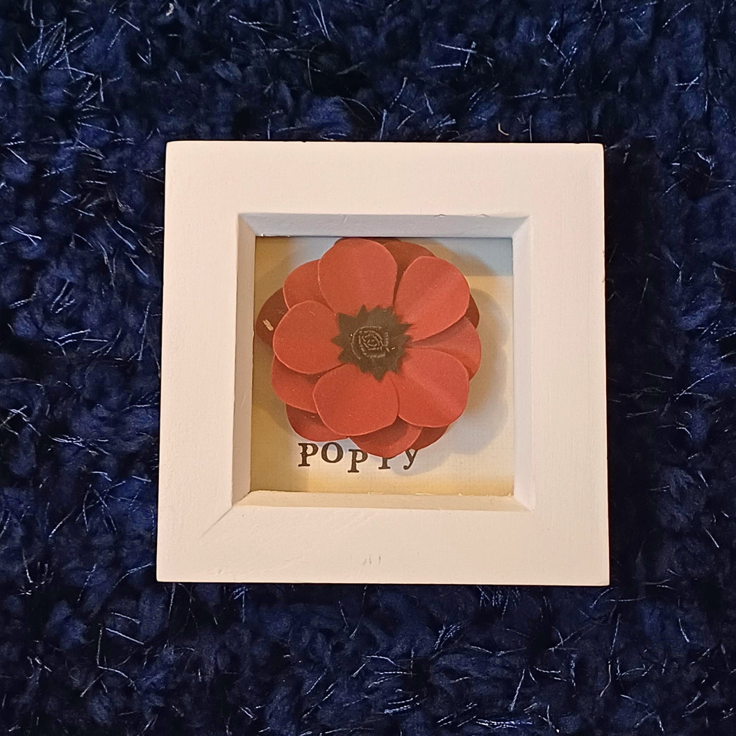 Flower Frame - Poppy - Hand crafted Paper Flower - Flowers by Laurzy