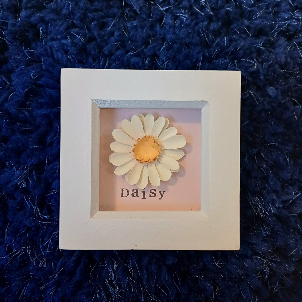 Flower Frame - Daisy - Hand crafted Paper Flower - Flowers by Laurzy