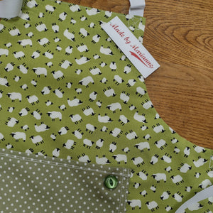 Childrens Apron - Kids Pinny - Green Sheep - Made by Marianne Gifts