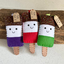 Load image into Gallery viewer, Felt Fab Ice Lolly Key Ring - Fab Dad - Quirky Threads Art
