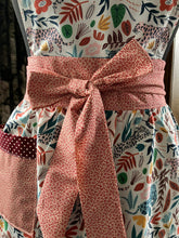 Load image into Gallery viewer, Apron - Leopard Print - Kitsch-ina - Retro style pinny
