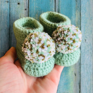 Crochet Beanie Bobble Hat and Booties Set - The Leopard PomPom - Baby gift - Newborn