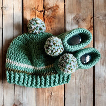 Load image into Gallery viewer, Crochet Beanie Bobble Hat and Booties Set - The Leopard PomPom - Baby gift - Newborn
