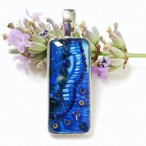 Short Thin Pendant - Marine - Resin Beaded Jewellery - Nimanoma