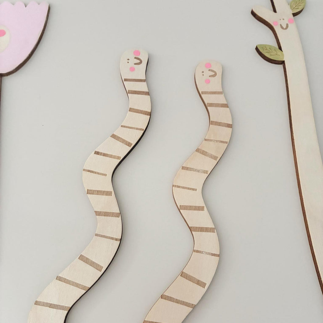 Handpainted Wooden Bookmark - Bookworm / Twig / Flower - Squirrelbandit