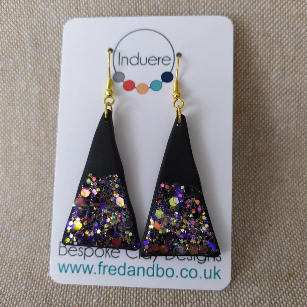 Christmas Earrings - Black Polymer Trees - Polymer Clay Earrings - Induere