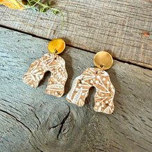 Load image into Gallery viewer, Natural Botanical Wavy Arch Earrings - Natural Cork Jewellery - Incorknito Designs
