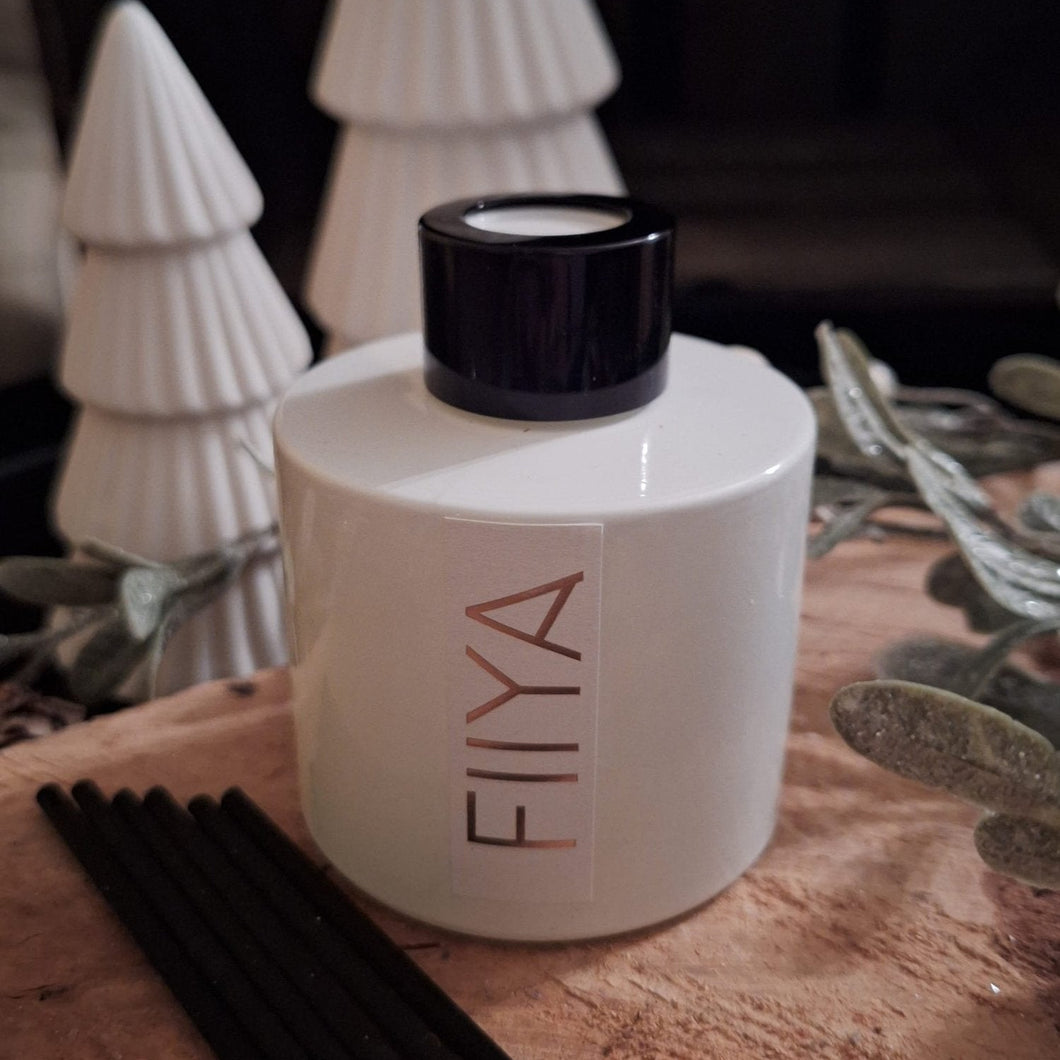 Reed Diffuser - Festive Cranberry - Fiiya