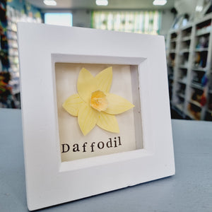 Flower Frame - Daffodil - Hand crafted Paper Flower - Flowers by Laurzy