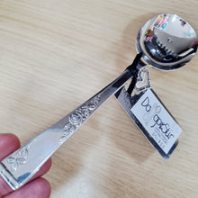Load image into Gallery viewer, Wonderful Mum - stamped spoon - Dollop and Stir
