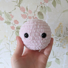 Load image into Gallery viewer, Crochet amigurami Worry Ball - Worry Pet - CuddlingaCactus
