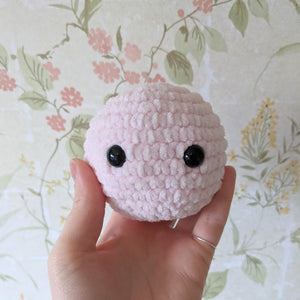 Crochet amigurami Worry Ball - Worry Pet - CuddlingaCactus
