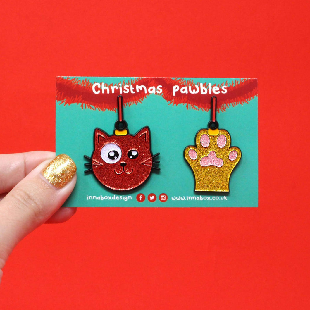 Christmas Pawbles Enamel Pin - Funny Christmas Pins - Innabox - Cat lovers