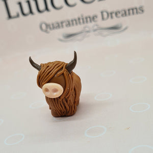 Highland Cow - Mini polymer clay figure - Luuce Creates