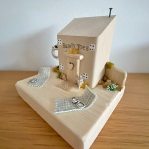 Sandy Toes Beach Cottage - Wooden Cottage - Tina's Lovely Creations