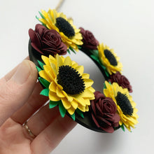 Load image into Gallery viewer, Sunflower Paper Flower Wreath - Turn the Page Design
