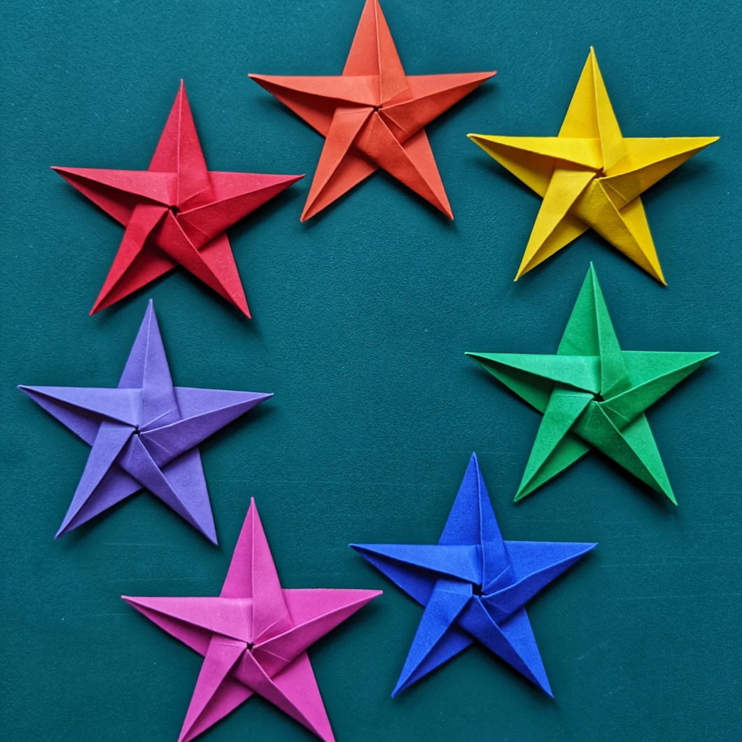 Rainbow Origami Star Garland - Paper decorations - Origami Blooms